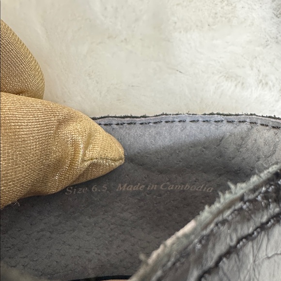 Dolce Vita: Emilio Flats Midnight Crinkle Patent Leather size 6.5 Columbia - Picture 4 of 9